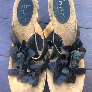 Sz10 cute blk BOCby BORN flower detail espadrilles